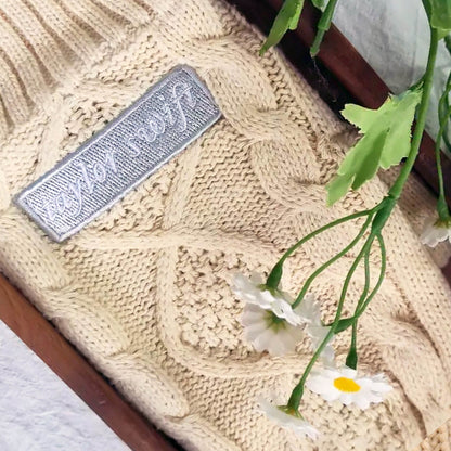 Embroidery Cream Knitted Baking Glove